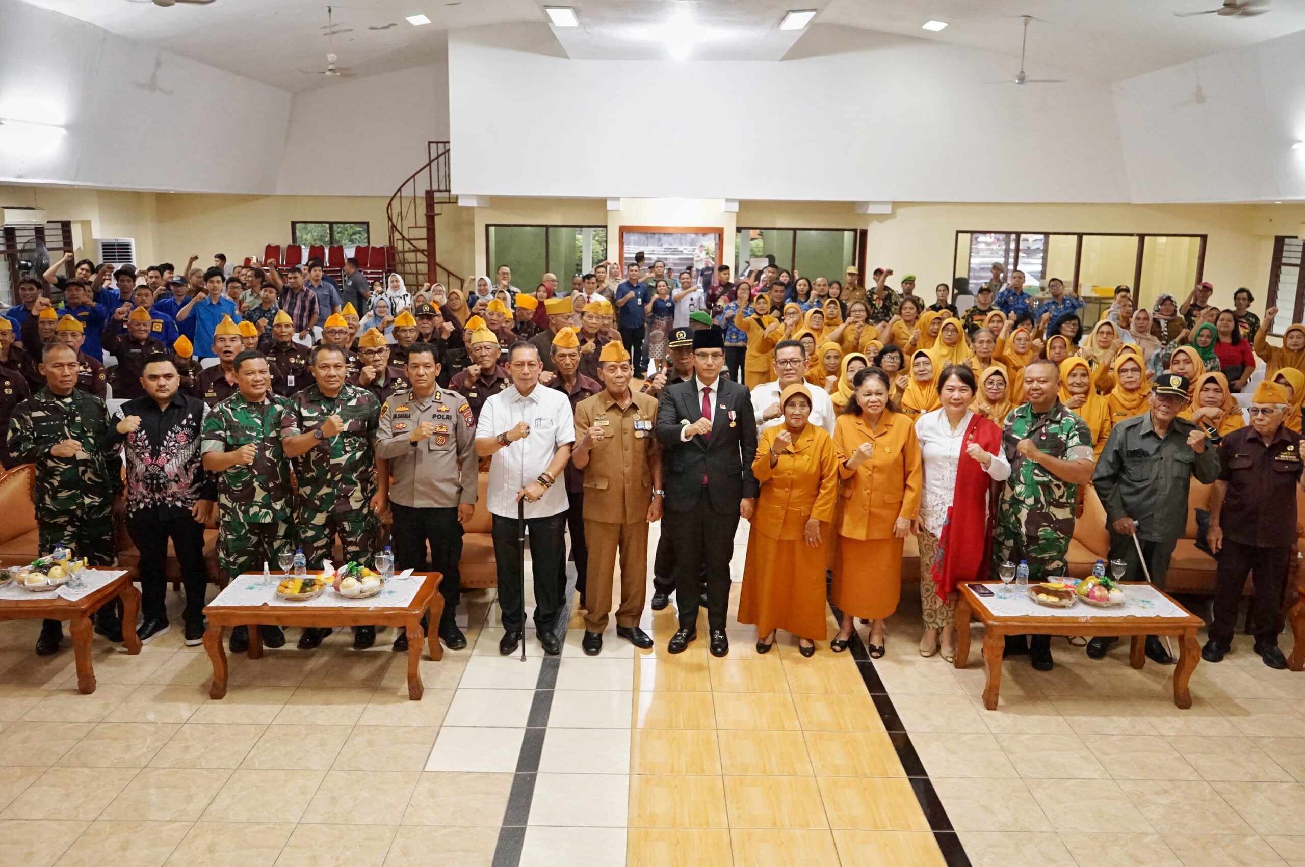 Silaturahmi Dengan Anggota LVRI Kota Medan, Rico Waas : Saya Bagian Dari Keluarga Veteran