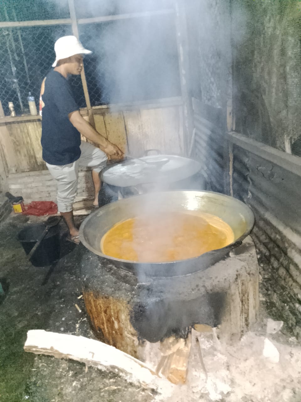 Tarapul Sitinjak Pelaku Umkm gula Aren dari onan runggu butuhkan bantuan peralatan dari Pemkab Samosir.