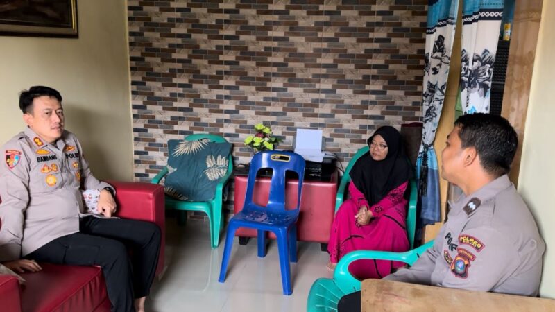 Kapolres Binjai Tiba di Rumah Duka Alm Bripka Taufik Berikan Santunan 