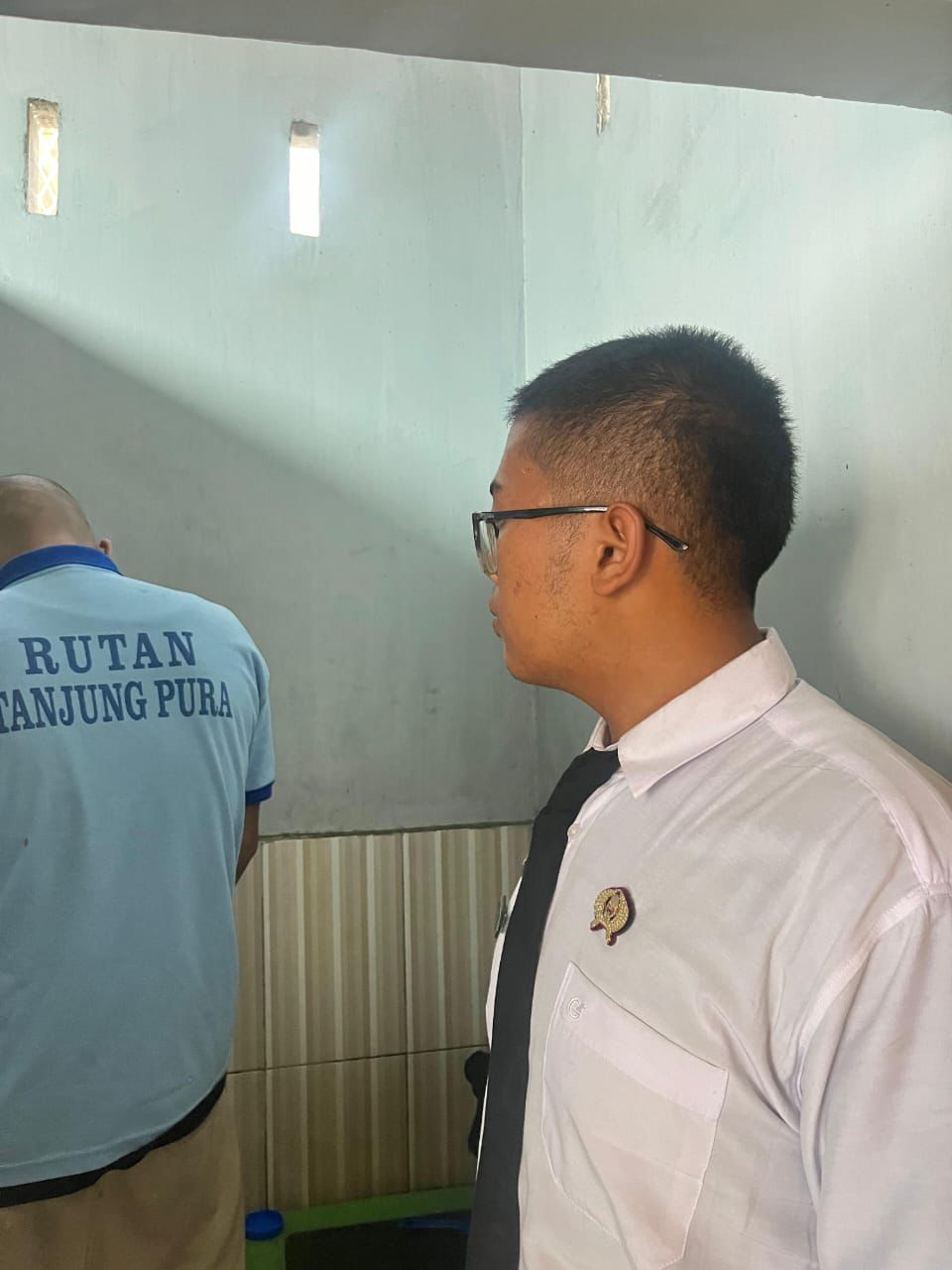 Komitmen Melawan NarkobaRutan Tanjung Pura Gelar Tes Urine Rutin Untuk Warga Binaan