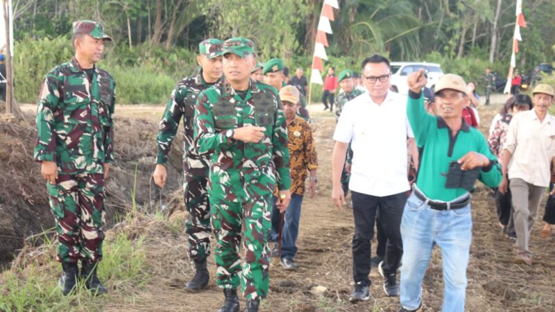 Pangdam XXIII/Palaka Wira Tinjau Langsung Program Cetak Sawah Rakyat di Morowali Utara