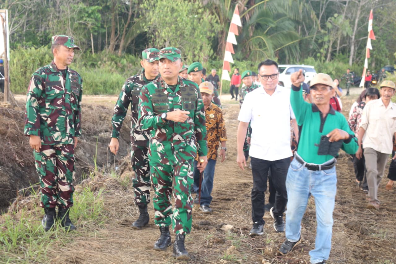 Pangdam XXIII/Palaka Wira Tinjau Langsung Program Cetak Sawah Rakyat di Morowali Utara