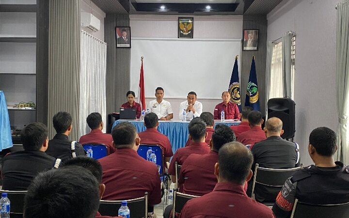 Pimpin Rapat Dinas Pengamanan, Karutan Tanjung Pura Tekankan Penguatan Tugas dan Fungsi Petugas