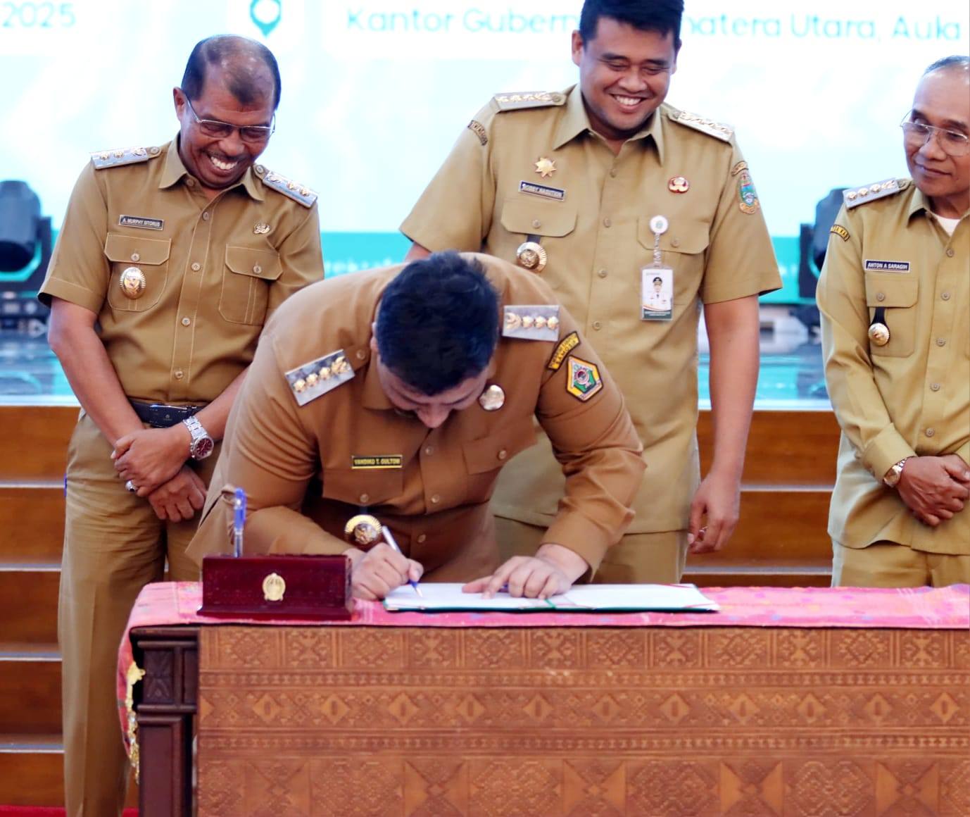 Bupati Samosir Apresiasi Gubernur Sumut atas Keberhasilan Geopark Kaldera Toba Raih Green Card UNESCO