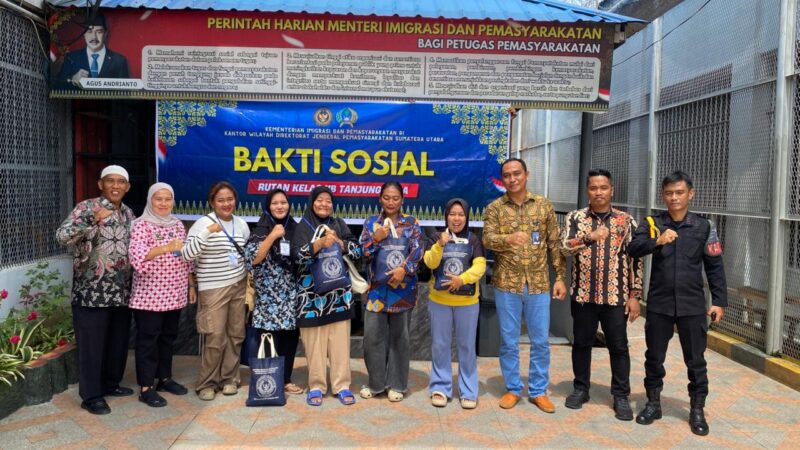 Rutan Tanjung Pura Salurkan Bantuan Sosial Kepada Keluarga Warga Binaan