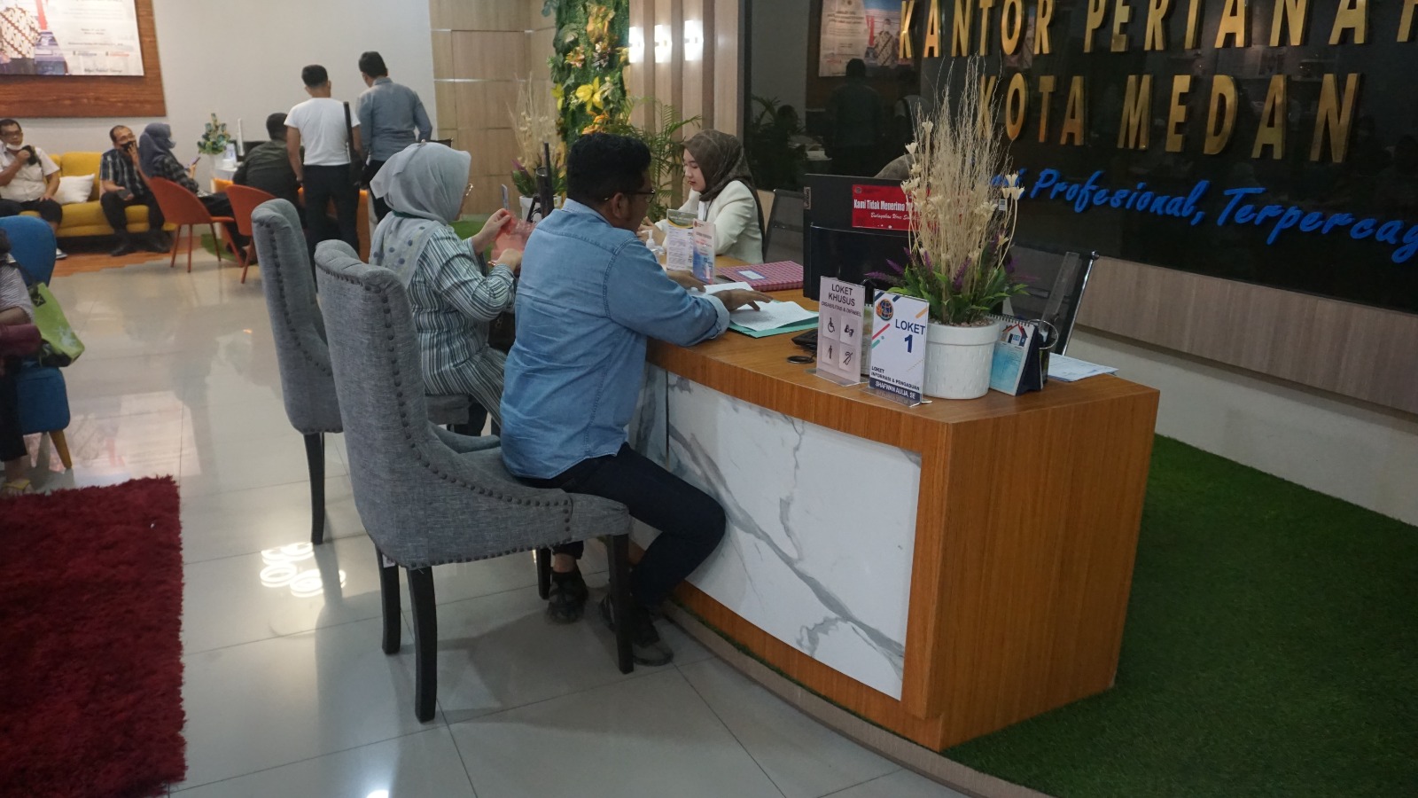 Loket Prioritas: Pelayanan Cepat, Ramah, dan Peduli untuk Semua!