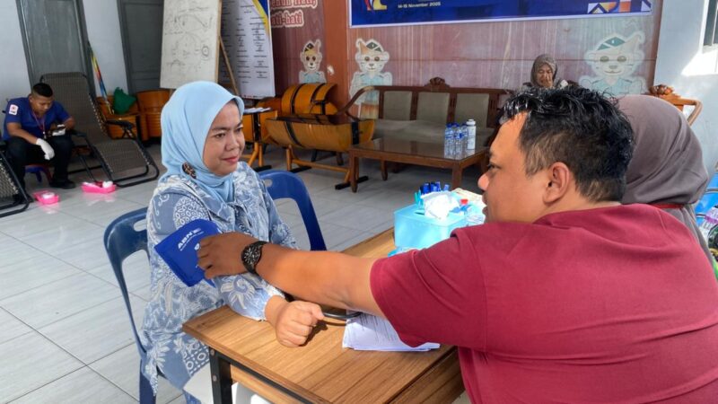 Semarak Hari Bakti KEMENIMIPAS, Rutan Tanjung Pura Gelar Aksi Donor Darah