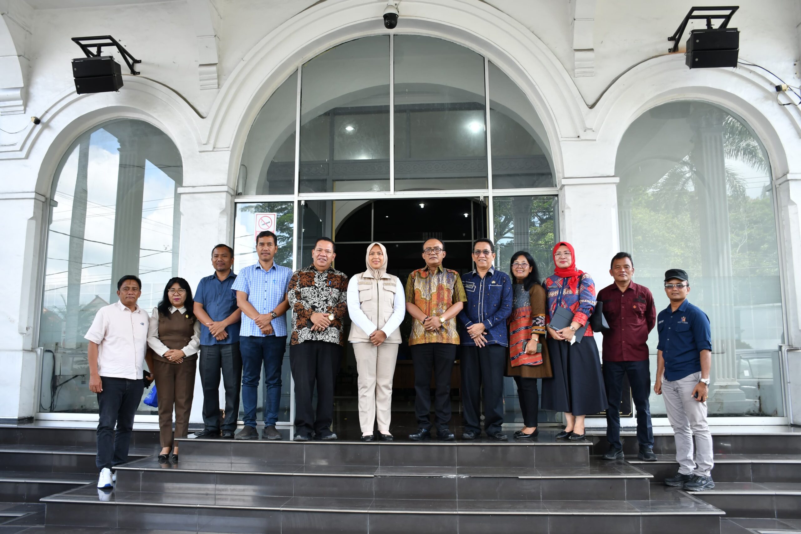 UPAYA TINGKATKAN PAD, WABUP SAMOSIR KUNJUNGI PEMKO PEMATANGSIANTAR.