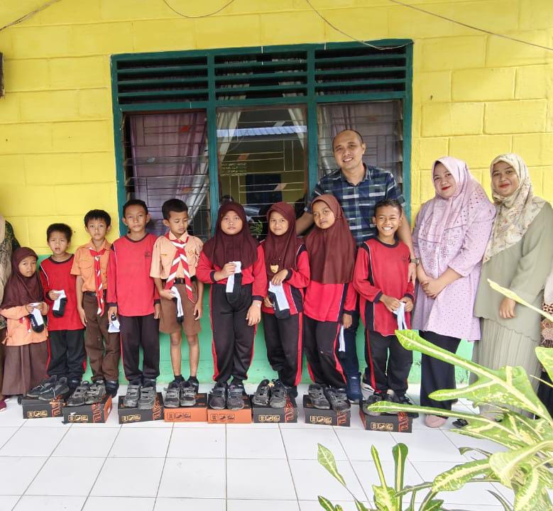 Gomgom Januar Sihombing Wujud Kepedulian Sosial, Kepala SDN 057202 Tanjung Jati
