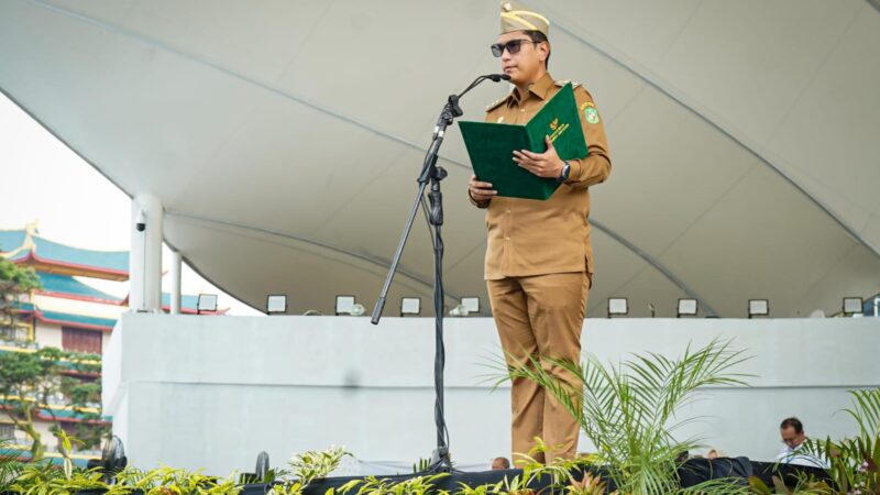 Rico Waas Serahkan 8.533 SK PPPK Paruh Waktu Pemko Medan