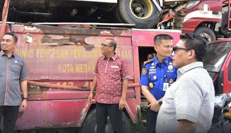 Mobil Rongsokan Damkar Bertumpuk, Pansus P2K Minta Pemko Lelang dan Bangun Poliklinik
