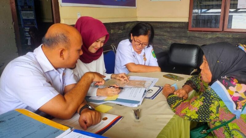 Penyerahan Sertipikat di Kelurahan Sei Putih Barat, Kantor Pertanahan Kota Medan Pastikan Layanan Pertanahan Semakin Dekat ke Warga