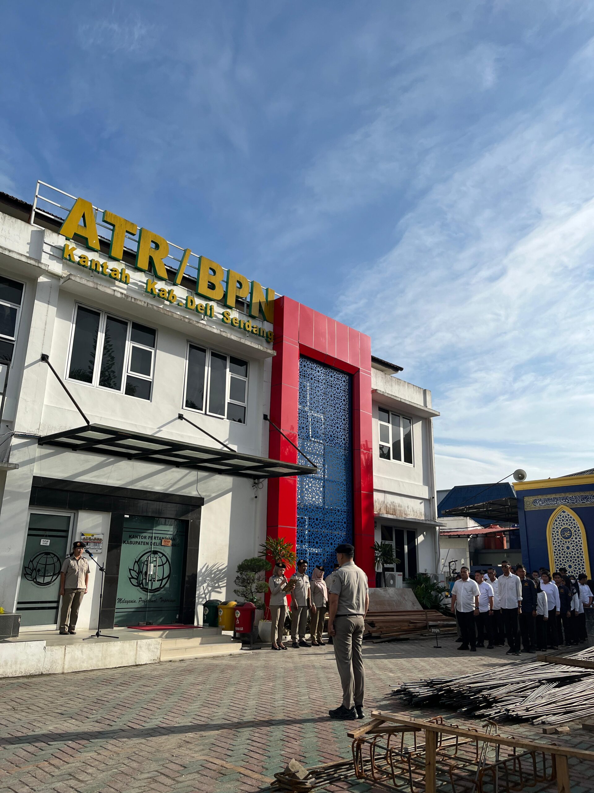 Apel Pagi di Kantor Pertanahan Deli Serdang: Kukuhkan Disiplin dan Semangat Pengabdian