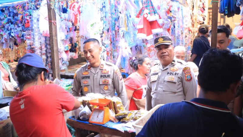 Wakapolres Samosir Bersama Forkopimda Pantau Harga Pasar dan Ketersediaan Sembako Jelang Natal 2025 dan Tahun Baru 2026.