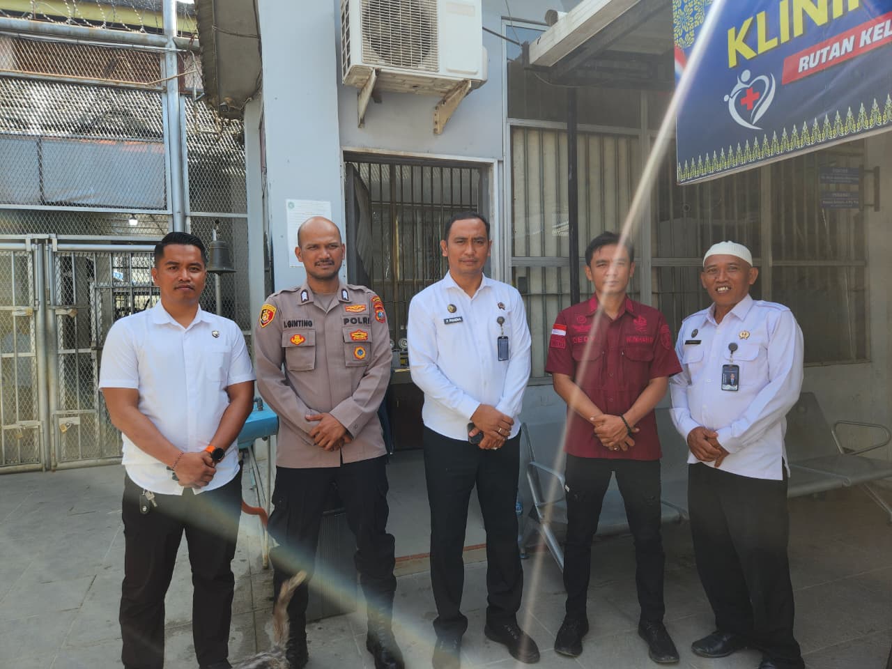 Perkuat Keamanan Nataru, Rutan Tanjung Pura Terima Bantuan Pengamanan dari Polsek Tanjung Pura