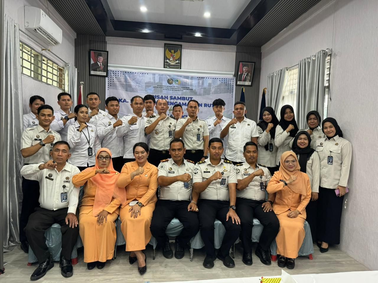 Momen Haru Pelepasan Purna Bakti dan Pisah Sambut Pejabat Rutan Tanjung Pura