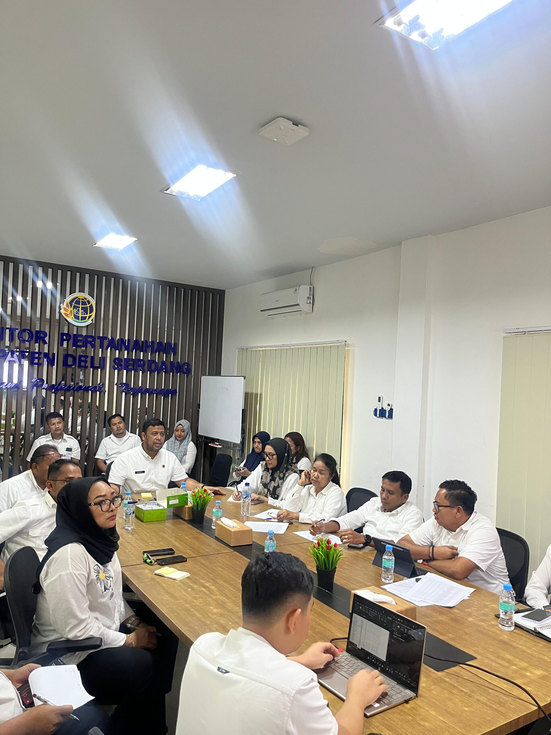 Kepala Kantor Pertanahan Deli Serdang Beri Pengarahan Percepatan Program Strategis Nasional 2026