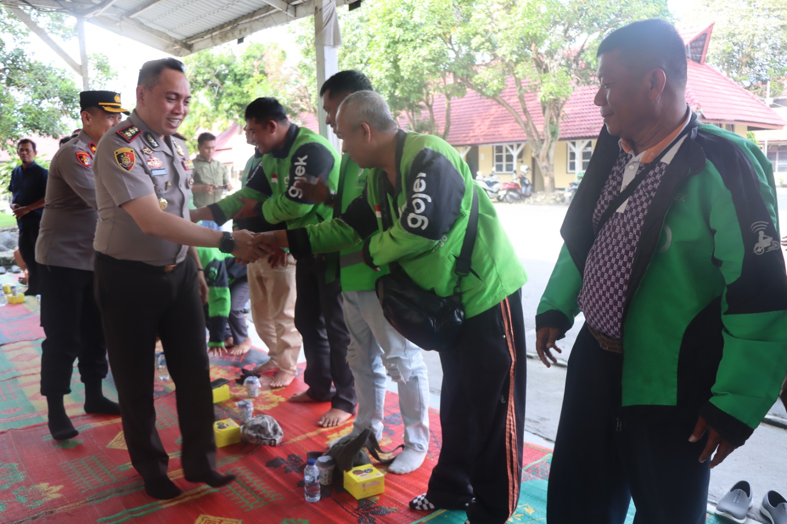 Kapolres Binjai Rajut Kebersamaan Bersama Driver Online, Ojek Online dan Pengemudi Betor