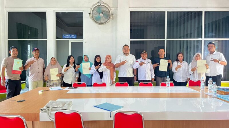 Kantor Pertanahan Deli Serdang Serahkan Sertipikat PTSL di Desa Pasar V Kebun Kelapa