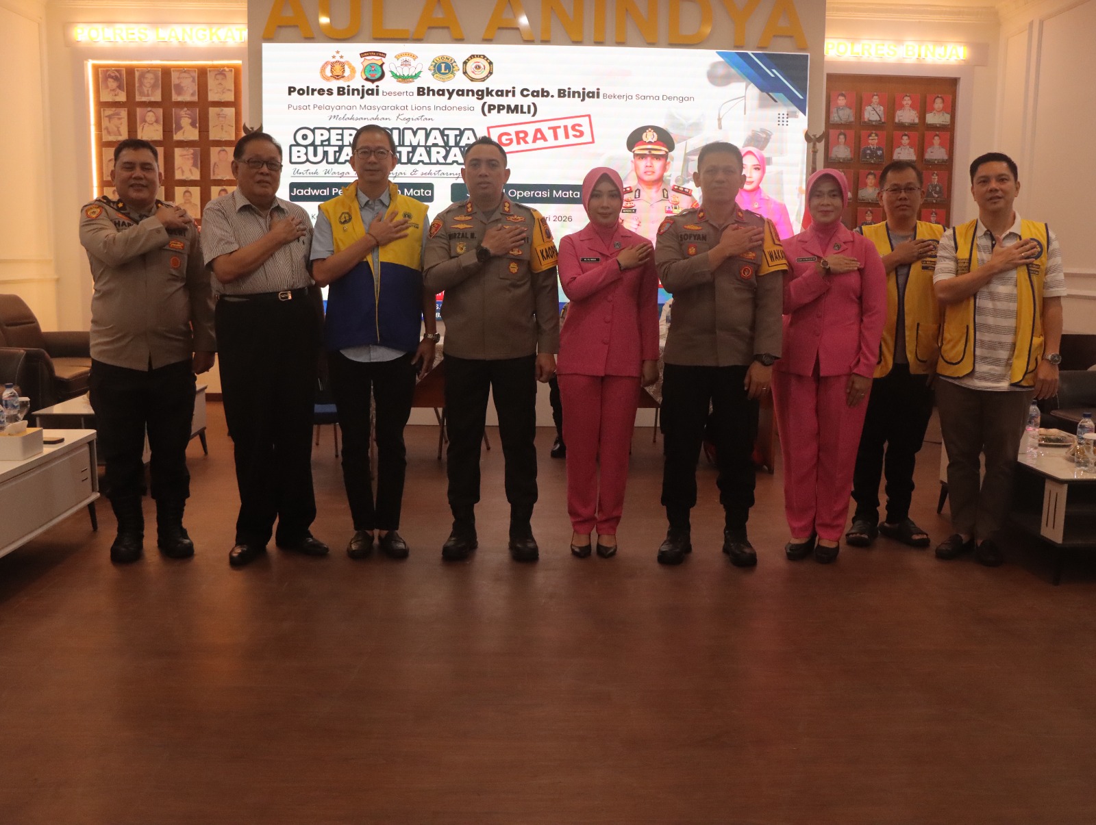 Polres Binjai dan Bhayangkari Cabang Binjai Gelar Operasi Katarak Gratis