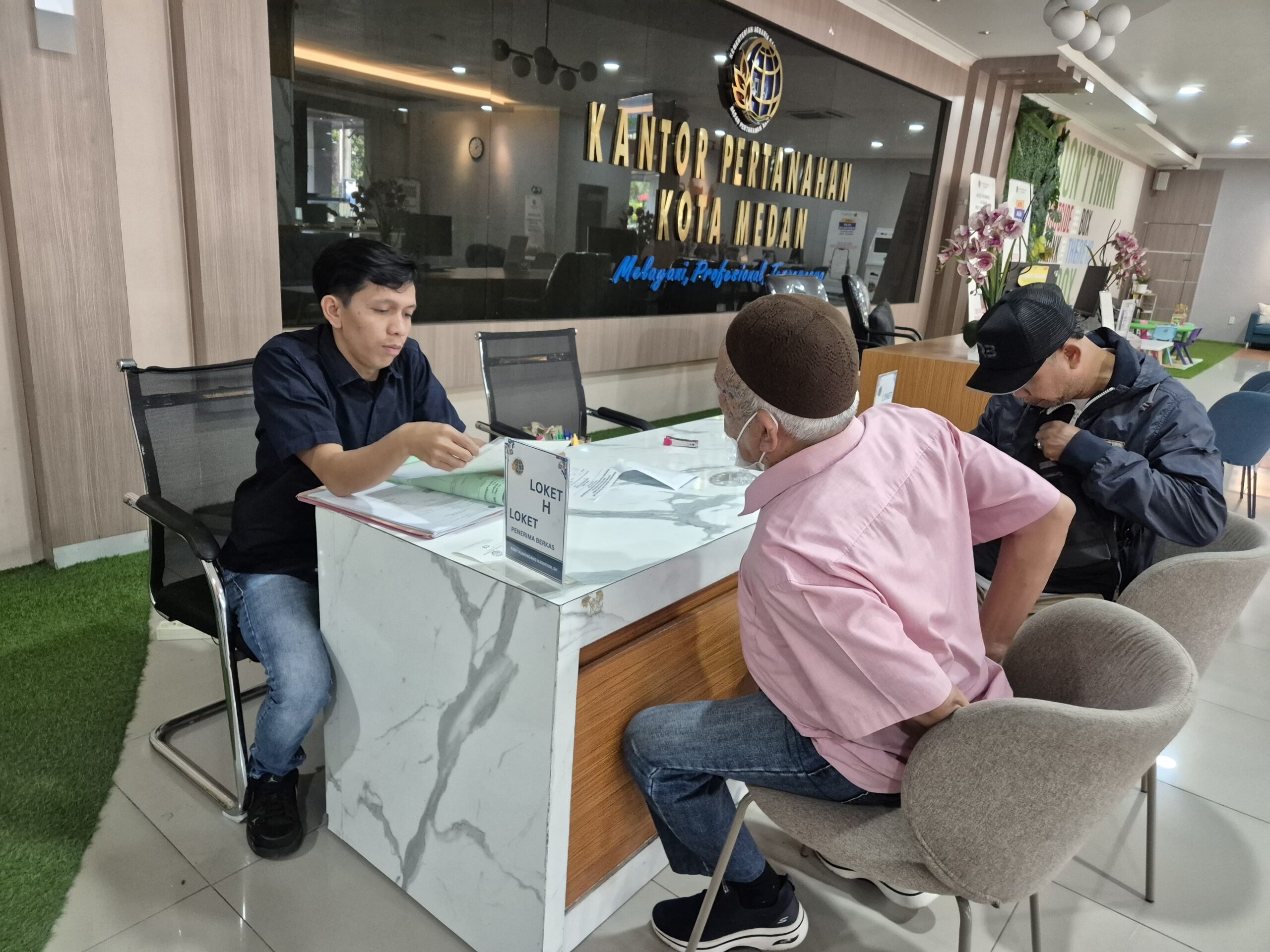 Layanan Akhir Pekan, Permudah Urusan Administrasi Masyarakat