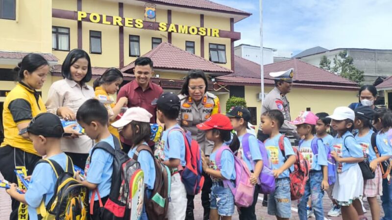 Wabup Samosir Tanam Pohon di Lereng Gunung Pusuk Buhit, Perkuat Komitmen Pelestarian Alam