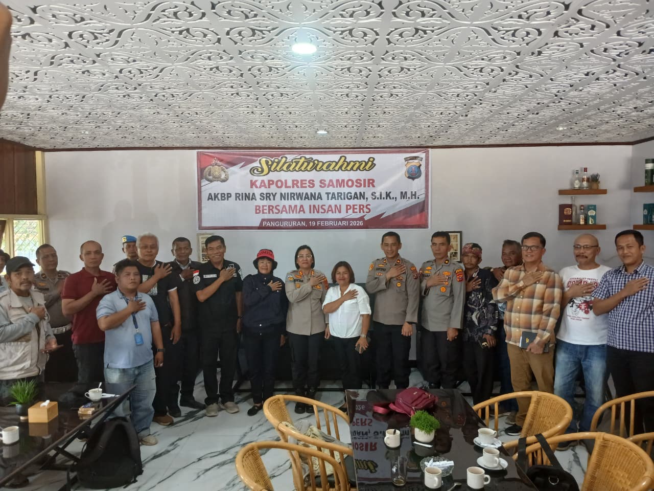 Puluhan Insan Pers Media Cetak-Online-TV Hadiri Silaturahmi Kapolres Samosir AKBP Rina Sry Nirwana Tarigan, S.I.K., M.H.