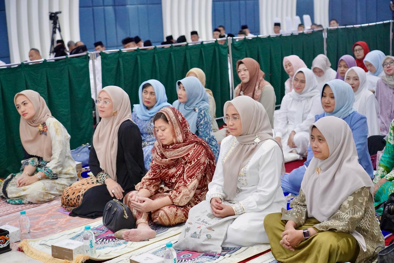 Berikan Tausiah di Buka Bersama KASAL, Menteri Nusron: Negara Besar Mampu Ciptakan Rasa Aman