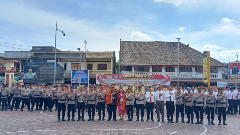 Kapolres Samosir: “Kita Harus Berdoa Agar Tetap Sehat Hingga Pensiun” pada Pelepasan Purna Bhakti Kapolsek Onanrunggu.