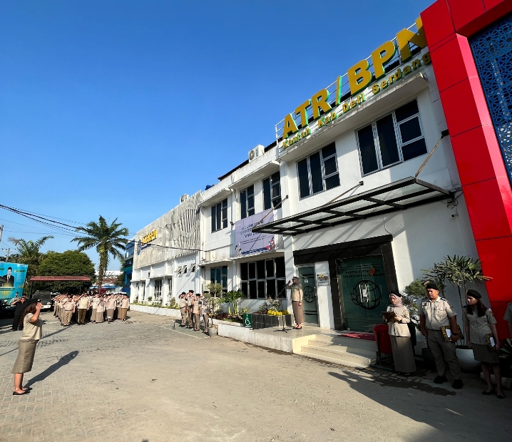 Apel Pagi Rutin, Kantor Pertanahan Deli Serdang Perkuat Disiplin dan Semangat Kerja Pegawai