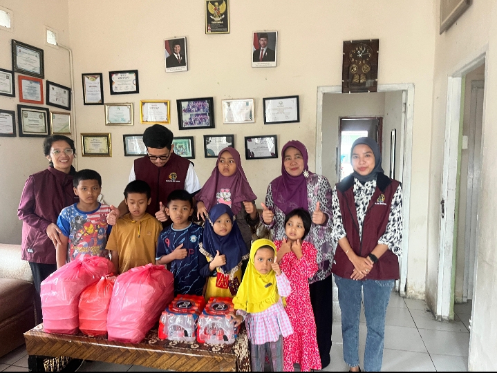 Kantor Pertanahan Deli Serdang Gelar Jum’at Berkah, Bagikan Makanan ke Warga Sekitar