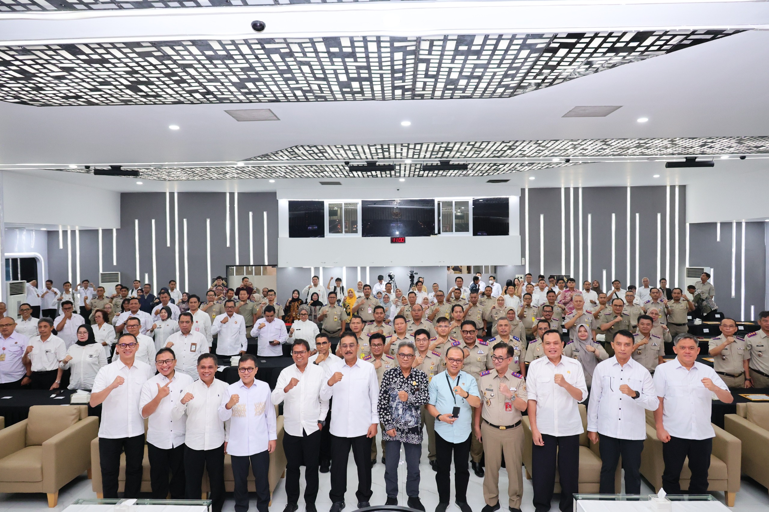 Buktikan Komitmen dalam Memperbaiki Layanan, Satker Kementerian ATR/BPN Meraih 1 Predikat WBBM dan 31 Predikat WTAB