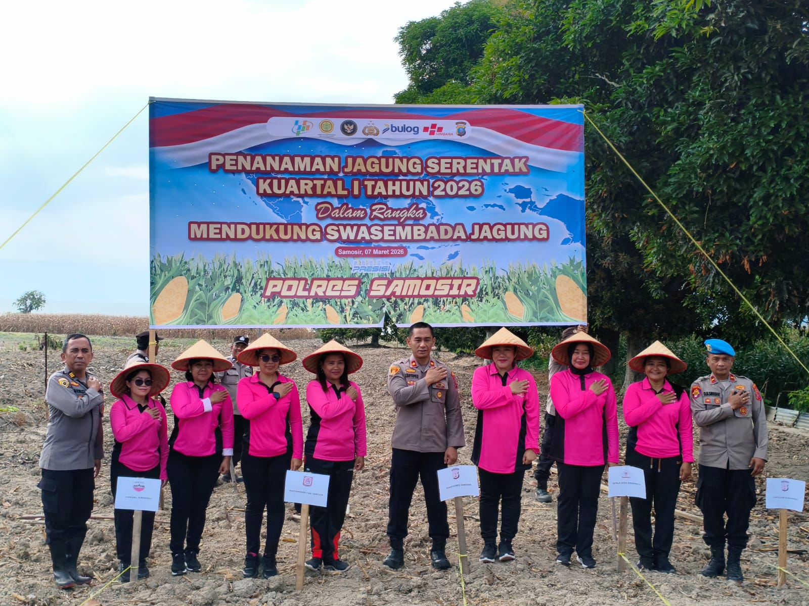Wakapolres Samosir Pimpin Penanaman Jagung Serentak Kuartal I 2026 di Lahan 1 Hektar.