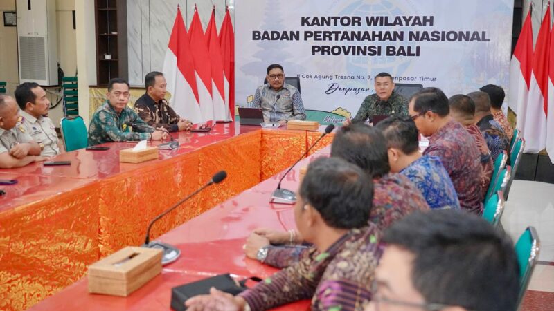 Apresiasi Capaian Jajaran di Bali, Wamen Ossy Tekankan Pentingnya Peningkatan Kualitas Pelayanan dan Data Pertanahan