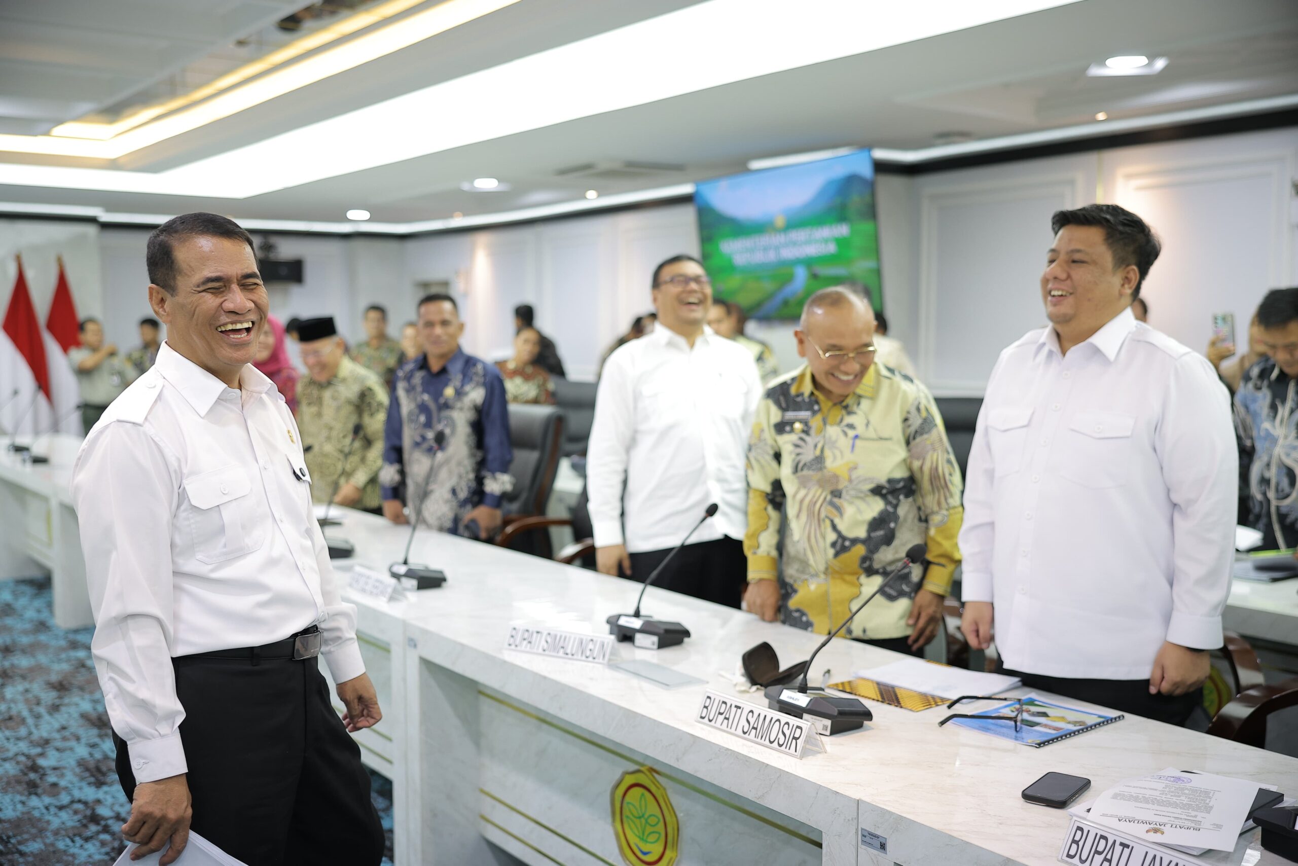 Temui Mentan, Bupati Samosir Dapat Dukungan Pengembangan Kopi 1.900 Hektare dan Kakao 500 Hektare.