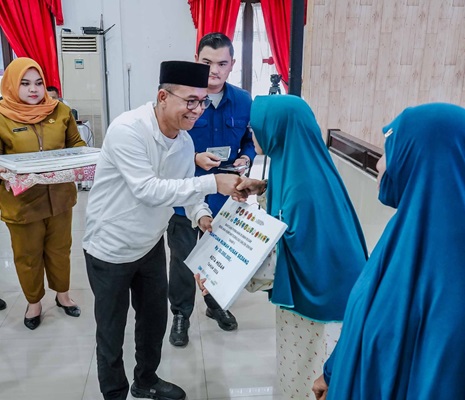 Zakiyuddin Harahap Salurkan Bantuan Tahap II Perbaikan Rumah Korban Siklon Senyar