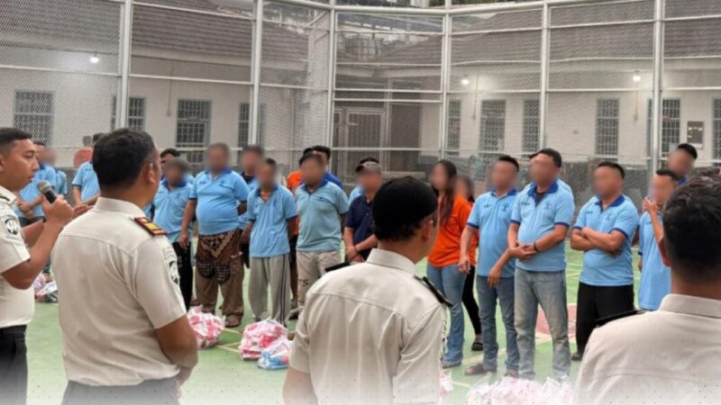 Siap Semarakkan Hari Raya Idul Fitri, Rutan Tanjung Pura Bagikan Paket Perlengkapan Mandi kepada Seluruh Warga Binaan Pemasyarakatan