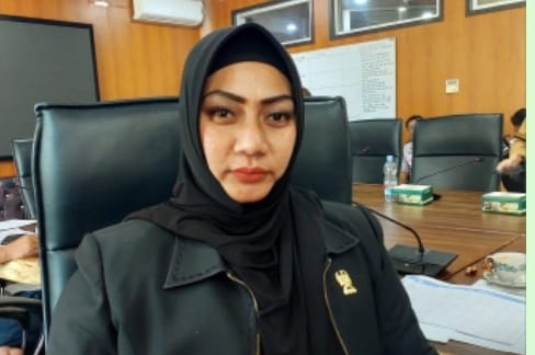 Lailatul Badri Desak Dinas SDABMBK Pastikan Seluruh Parit Bebas Sampah dan Lumpur