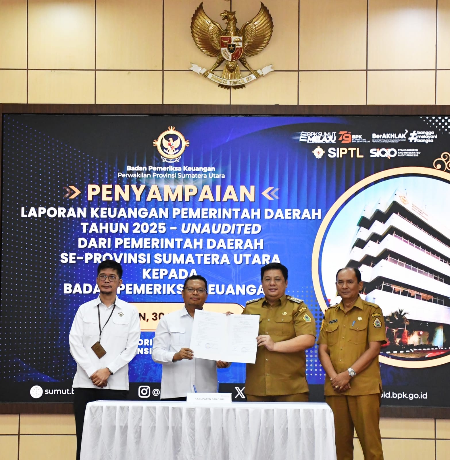 Tepat Waktu, Bupati Samosir Sampaikan LKPD 2025 ke BPK Sumut.
