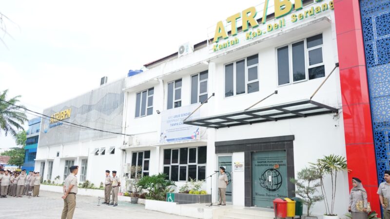 Apel Pagi Rutin, Pegawai Kantor Pertanahan Deli Serdang Ditekankan Tingkatkan Nasionalisme dan Semangat Kerja