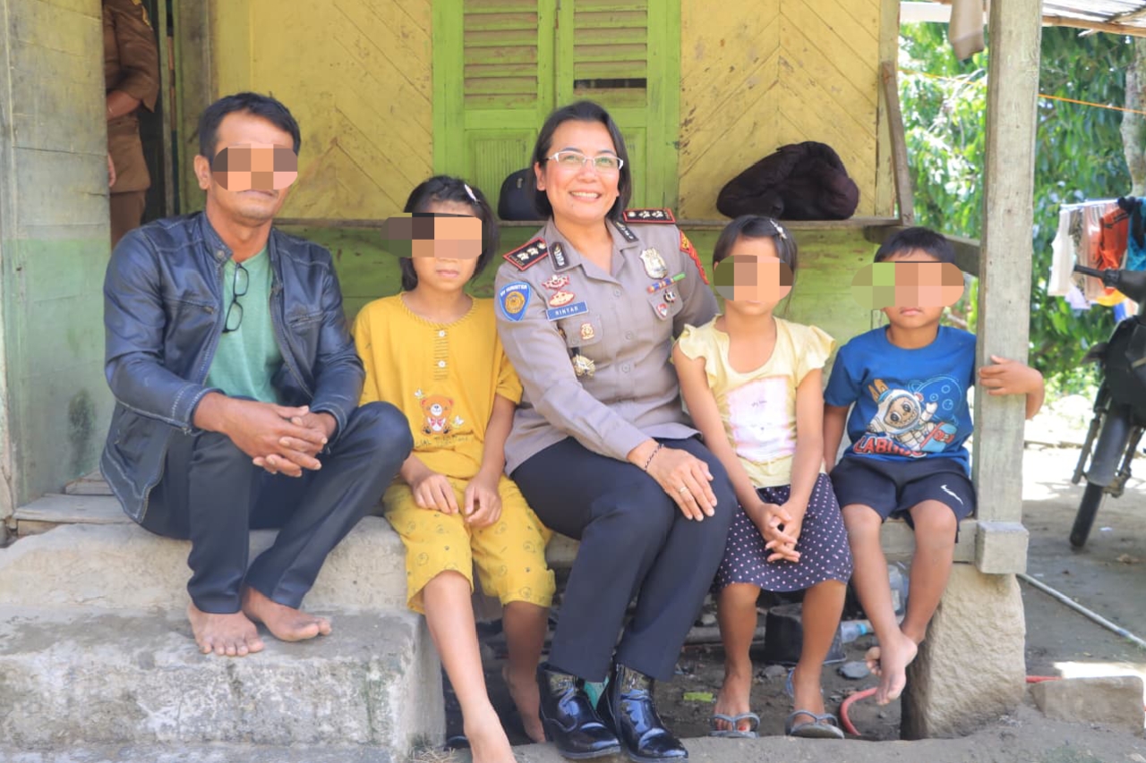Kapolres Samosir Jadi Orangtua Asuh Anak Korban Penganiayaan, Wujud Kepedulian Masa Depan Korban.