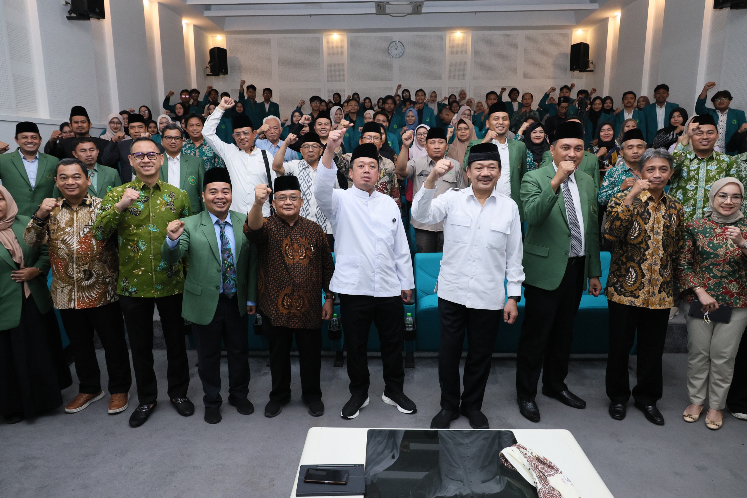 Beri Kuliah Umum di UNWAHAS, Menteri Nusron Ingin Ciptakan Restrukturisasi Distribusi Tanah