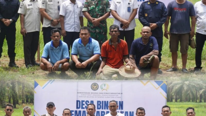 Rutan Tanjung Pura Bersihkan Lahan Ketahanan Pangan di Desa Binaan Pemasyarakatan