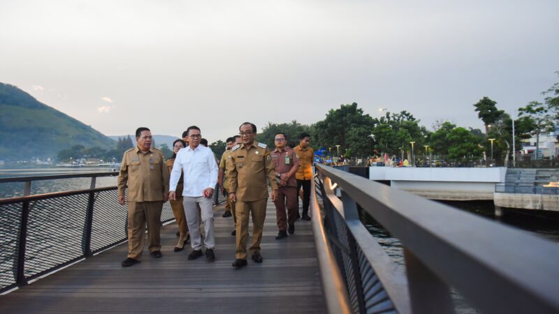 Jalin Silaturahmi, Wabup Samosir Sambut Kehadiran Wakil Walikota Medan di Waterfront Pangururan.