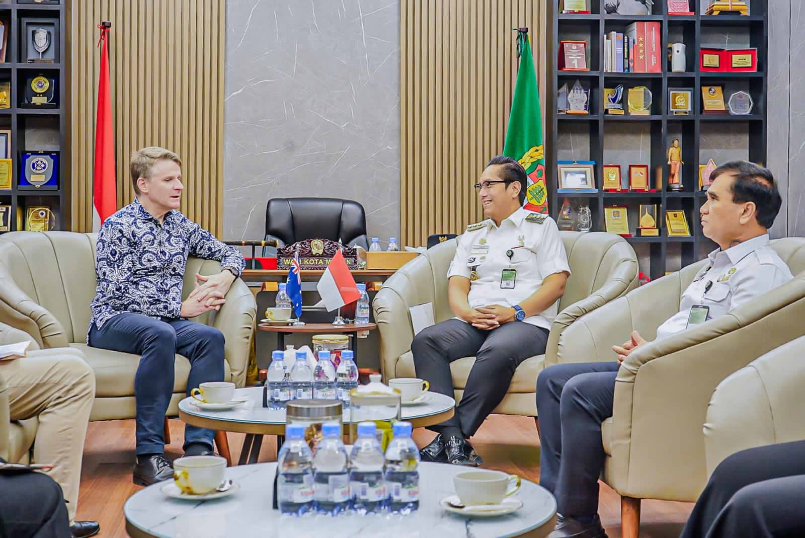 Terima Dubes Australia, Rico Waas Buka Peluang Investasi dan Kerja Sama Pendidikan
