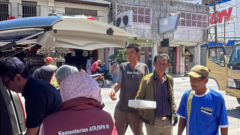 Jum’at Berkah, Kantah Deli Serdang Tebar Kepedulian kepada Masyarakat