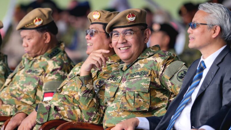 Penutupan Latsarmil Komcad Gelombang I 2026, Wamen Ossy Sebut Latsarmil Perkuat Karakter dan Integritas ASN*