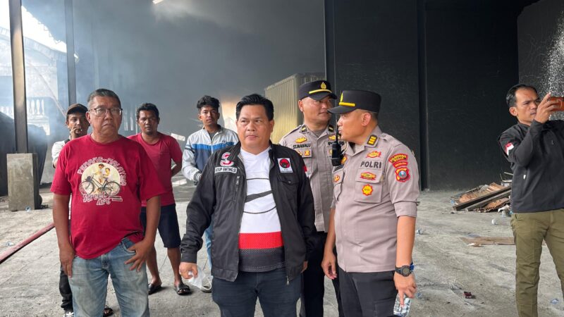 Jusup Ginting Soroti APAR dan Tandon Air Usai Kebakaran Pabrik CV Makmur Jaya, Minta Perusahaan Ganti Rugi Warga