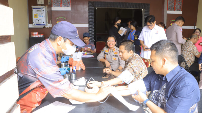 Wujud Kasih Jelang Hari Bhayangkara ke-80, Polres Samosir Laksanakan Donor Darah