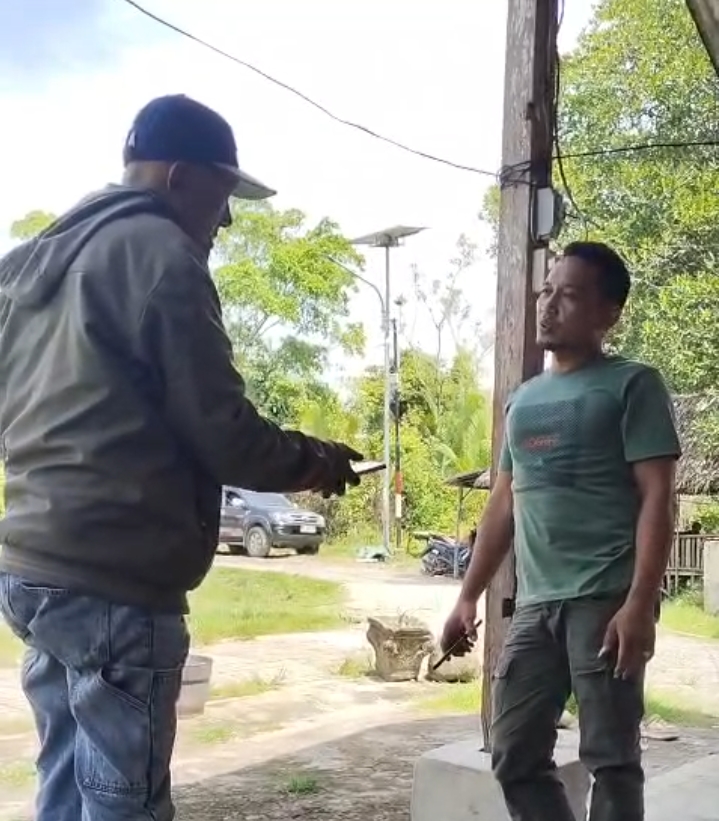 Diduga Oknum Polisi Gelapkan Hasil Penjualan Sawit, Warga Besitang Mengaku Rugi Rp78 Juta